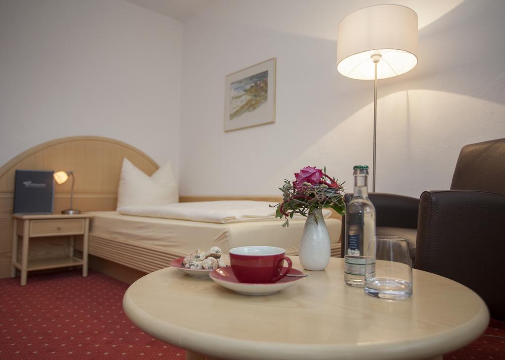 Hotel & Ferienappartements Edelweiss Willingen  Ngoại thất bức ảnh