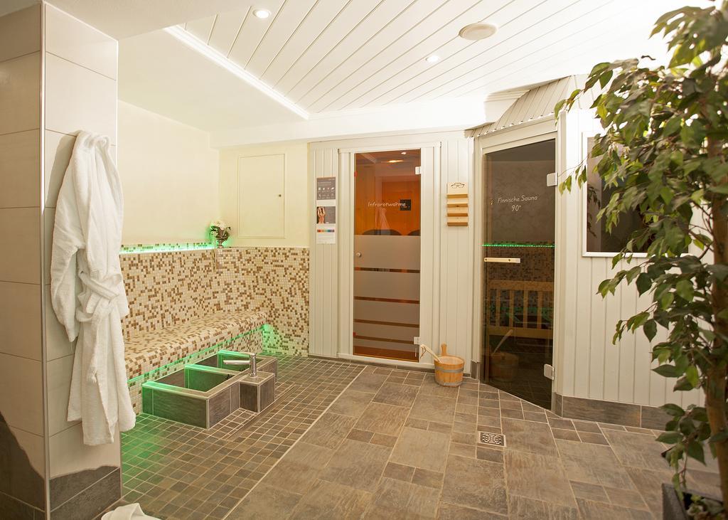 Hotel & Ferienappartements Edelweiss Willingen  Ngoại thất bức ảnh