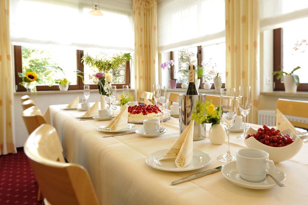Hotel & Ferienappartements Edelweiss Willingen  Ngoại thất bức ảnh