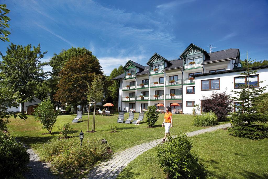 Hotel & Ferienappartements Edelweiss Willingen  Ngoại thất bức ảnh