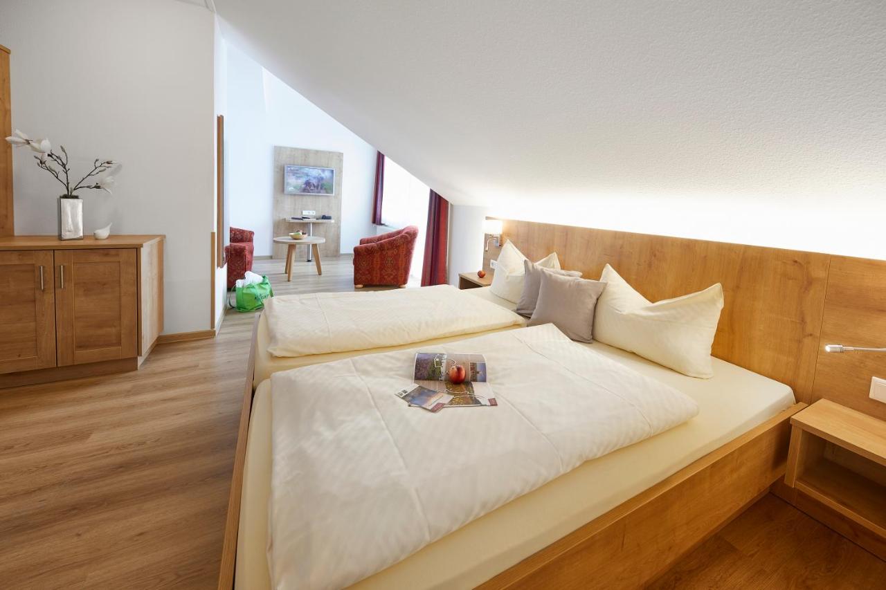 Hotel & Ferienappartements Edelweiss Willingen  Ngoại thất bức ảnh
